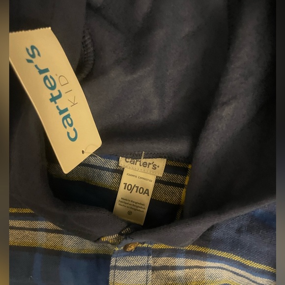 Boys 10/10a Carters Kids button up flannel with Hood - Picture 6 of 6